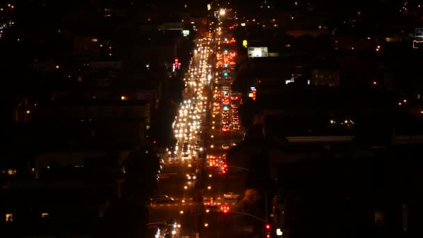 Upptagen street i San Francisco på natten — Stockvideo