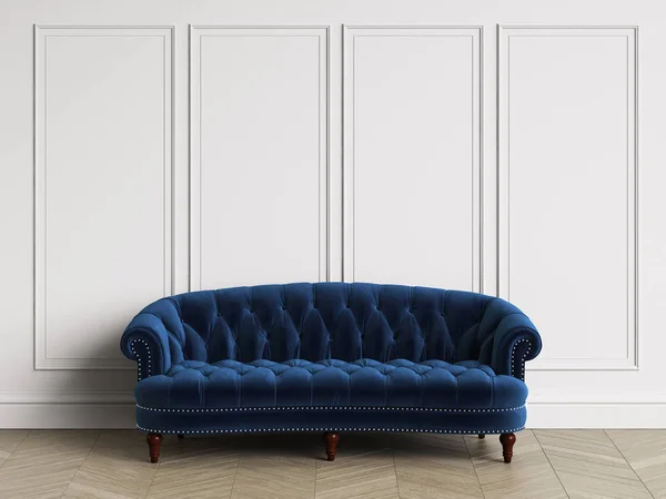 Klassieke Getufte Sofa Klassieke Interieur Met Kopie Ruimte Witte Muren — Stockfoto