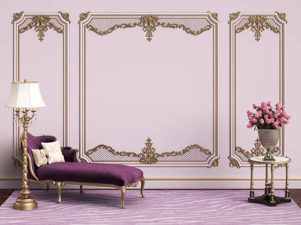 Klassiska möbler i klassisk inredning med kopia utrymme. Rosa väggar — Stockfoto