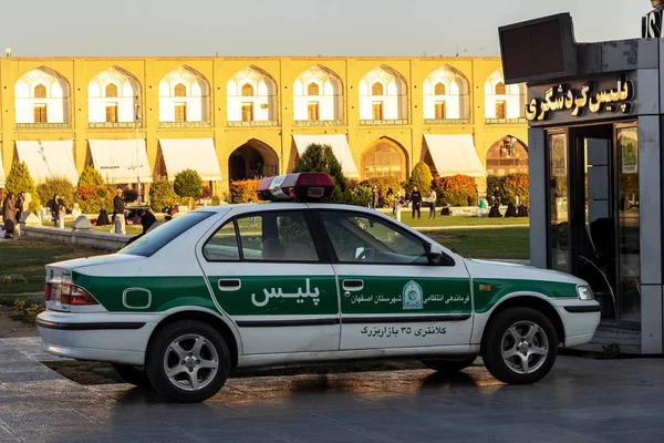 Isfahán Irán Noviembre 2019 Coche Policía Iraní Está Estacionado Cerca — Foto de Stock