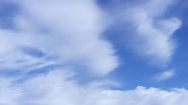 하늘을 떠다니는 먹구름 — 스톡 사진