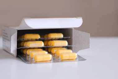 Evde kendini tedavi etmek için modern tabletler, her şey için harika tasarım. 