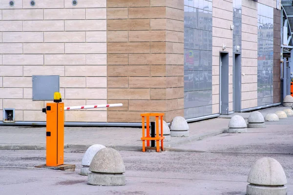 Barriera Automatica Colore Arancione Con Striscia Bianca Strisce Avvertimento Rosse — Foto Stock