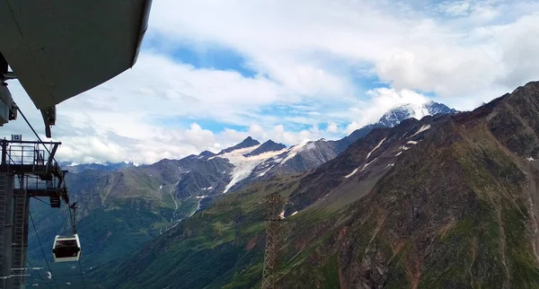 Kolejka Linowa Mount Elbrus — Zdjęcie stockowe