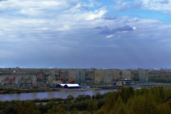 Vista Cidade Margem Rio — Fotografia de Stock