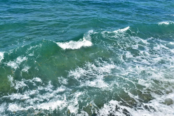 蓝色清澈的海水背景 — 图库照片