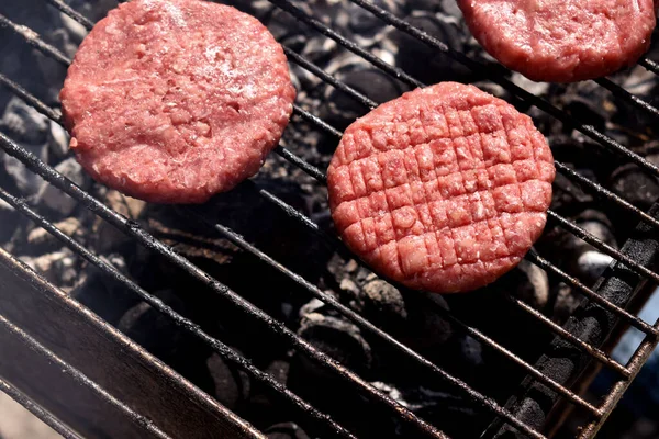 Processo Fabbricazione Hamburger Sulla Griglia — Foto Stock