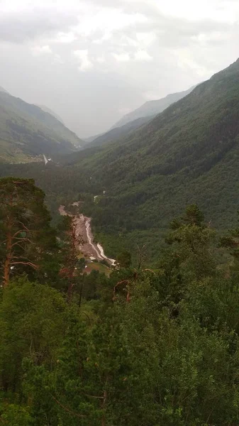 Panorama Der Grünen Kaukasischen Berge — Stockfoto