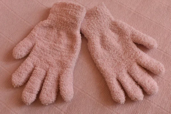 Różowe Rękawice Zimowe Różowym Tle — Zdjęcie stockowe