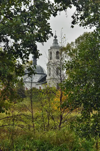 Православная Церковь Летнем Лесу — стоковое фото