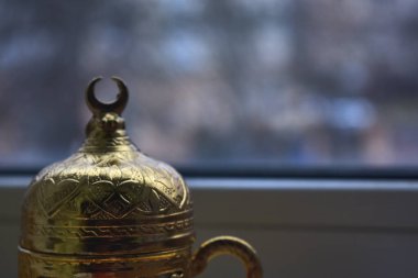 Türk altın kahve servisi