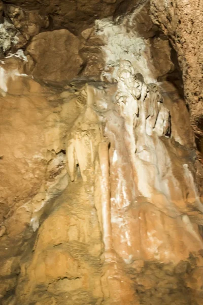 Meravigliose Colonne Stalattiti Che Sembrano Acqua Cadono All Interno Della — Foto Stock