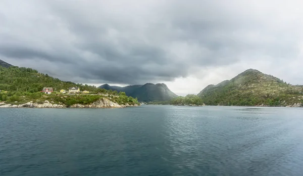 Fahrt mit der Fähre von Flam nach Bergen. — Stockfoto