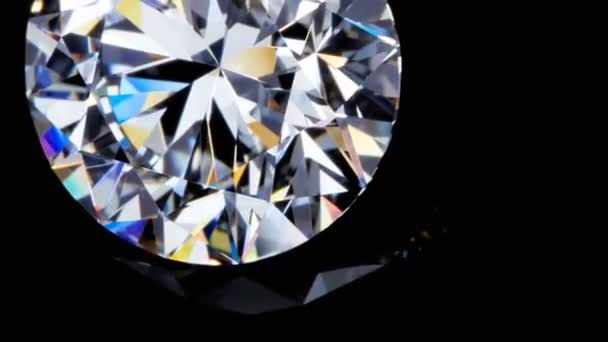 Diamante Redondo Grande Natural Fundo Preto Extremo Tiro Perto Único — Vídeo de Stock