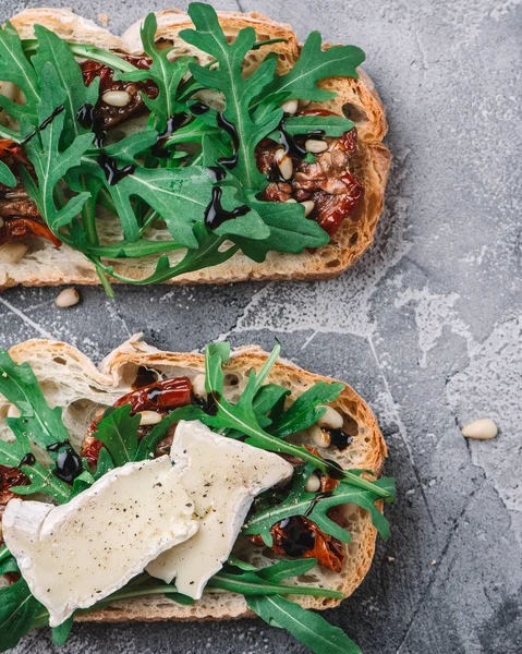 Domates ve peynir ile tapas