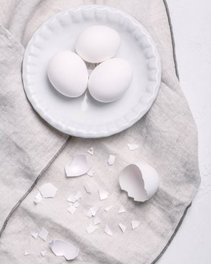 Çiğ yumurta arka plan ışık