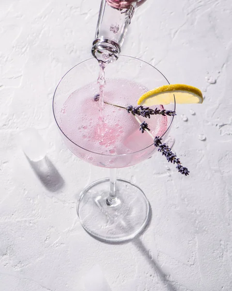 Kiraz tonik limon ile