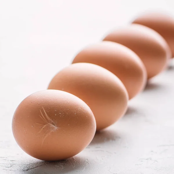 Çiğ yumurta arka plan ışık