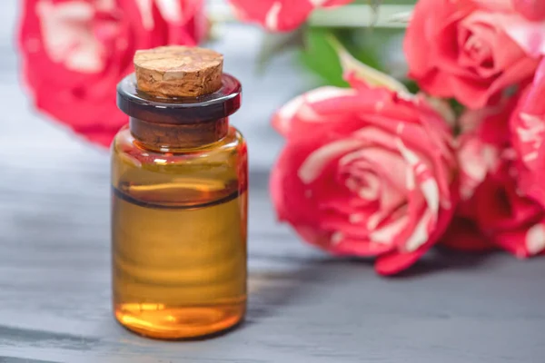 Rose Petal Flower Essential Oil Bottle Close Concept — Stock Photo, Image