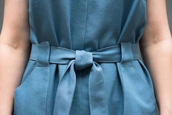 Vestido Azul Con Fondo Textura Cinturón — Foto de Stock
