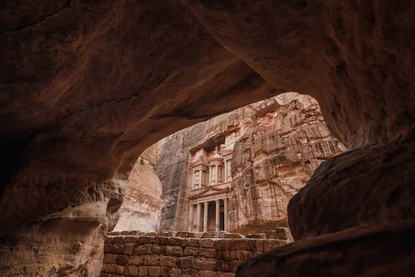 世界奇迹Petra的金库 位于约旦的Wadi Musa Khazneh刻在Petra的岩石上世界七大奇迹之一 — 图库照片