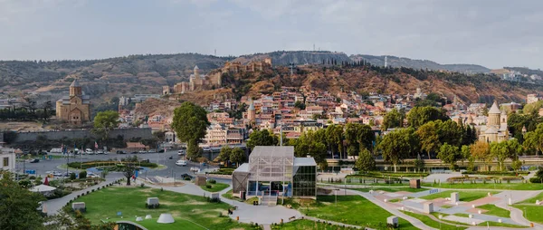 Tbiliszi panoráma városkép. Grúzia n kultúra. — Stock Fotó