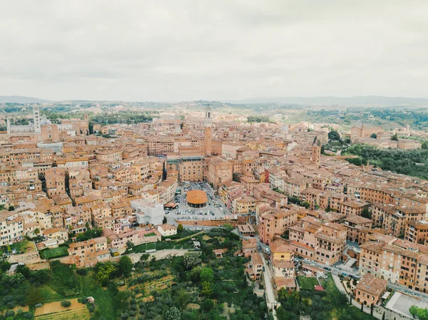 Panoramiczny widok z lotu ptaka, Siena, Toskania, Włochy. — Zdjęcie stockowe