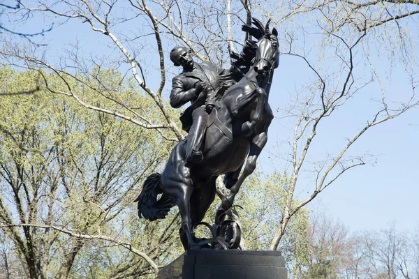 Atlı heykel — Stok fotoğraf