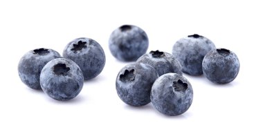 Beyaz arka plan üzerinde izole yaban mersini. makro.