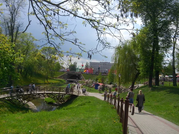 Güzel bir şehir park peyzaj