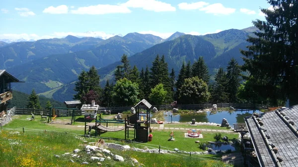 Lugar Para Férias Verão Entretenimento Nas Montanhas Alpes Áustria — Fotografia de Stock