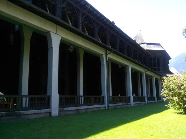 Ahşap parçaları açık spreyi içinde şehir park Bad Reichenhall, Almanya