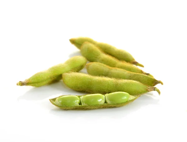 Edamame Knabbereien, gekochte grüne Sojabohnen, japanisches Essen — Stockfoto