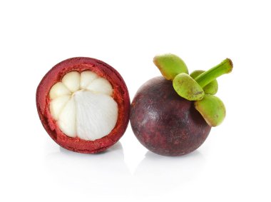 Mangosteen beyaz arka planda izole