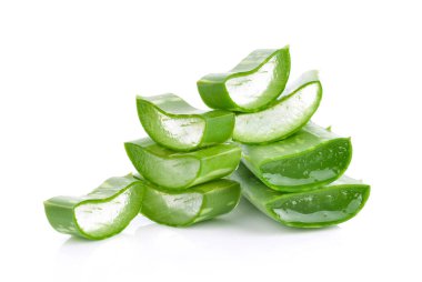 aloe vera izole taze yaprak beyaz arka plan