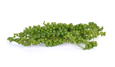 biber ve beyaz arka plan üzerinde izole genç biber