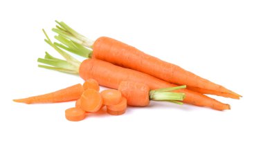 Beyaz arkaplanda havuç