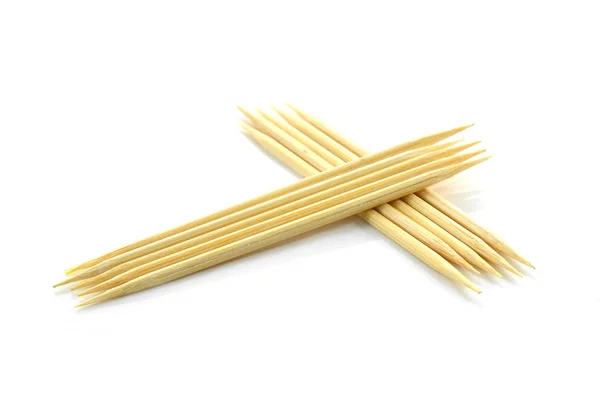 Toothpicks bambus na białym tle — Zdjęcie stockowe