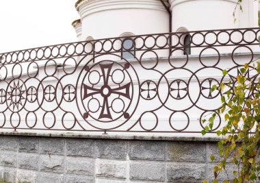 Katyn Russia 12.10.2019: Siyasi baskı mağdurları için uluslararası anma töreni. Katyn Ormanı 'nda.