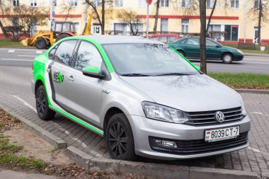 Minsk, Belarus 4.11.2019: Şehirde insanların kullanması için araba paylaşımı, araba paylaşım servisi