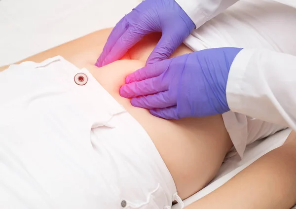 Doctor Examines Intestines Patient Abdominal Palpation Concept Bloating Intestines Flatulence — Stock Photo, Image