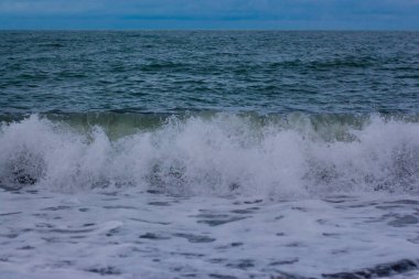 Karadeniz üzerinde yüksek dalga