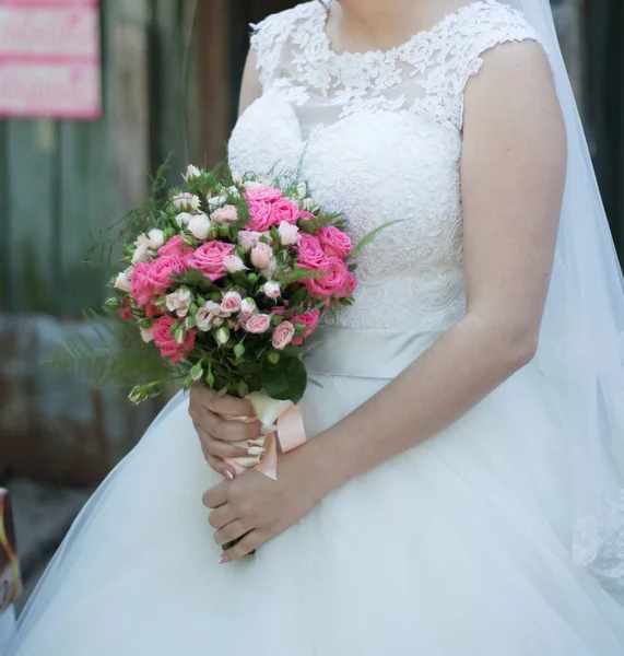 Bride Wedding Bouquet — Stock Photo, Image