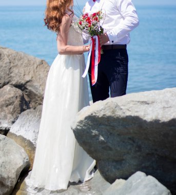 Gelin ve Damat Düğün buket gül tutan