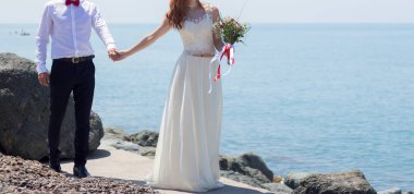 Gelin ve Damat Düğün buket gül tutan