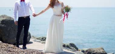 Gelin ve Damat Düğün buket gül tutan