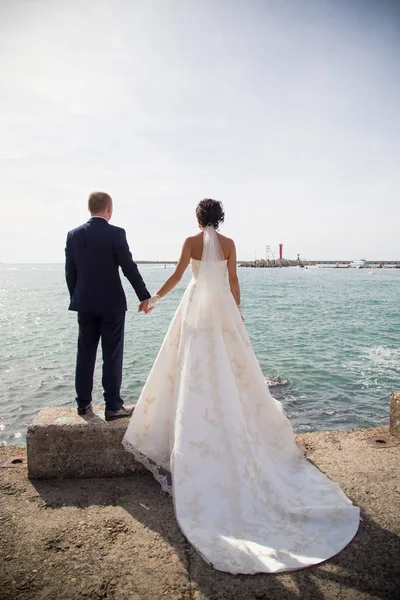 Весільна Пара Пляжі — стокове фото