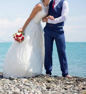 Gelin ve Damat Düğün buket gül tutan