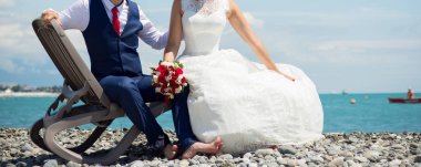 Gelin ve Damat Düğün buket gül tutan