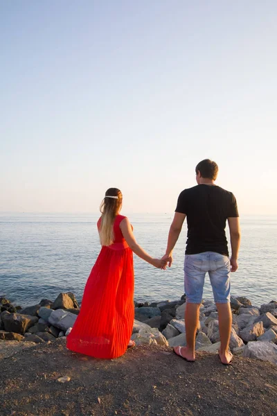 Junges Glückliches Paar Strand — Stockfoto